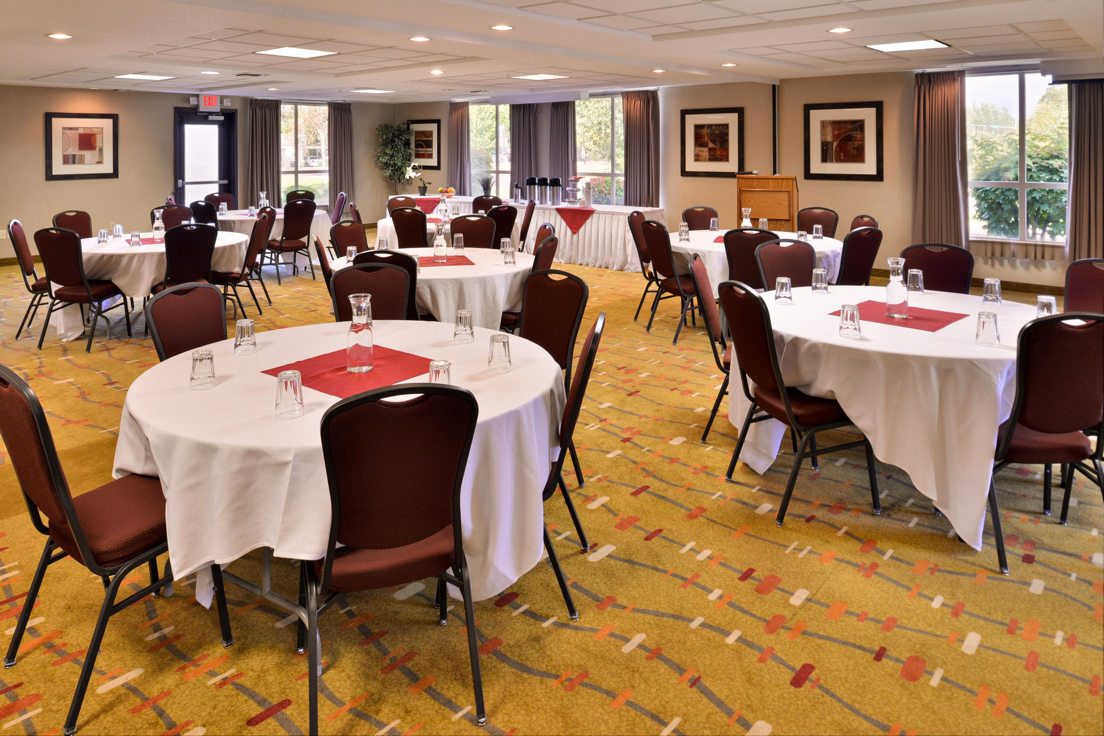 Holiday Inn Express Hotel & Suites Albany By Ihg Eksteriør billede