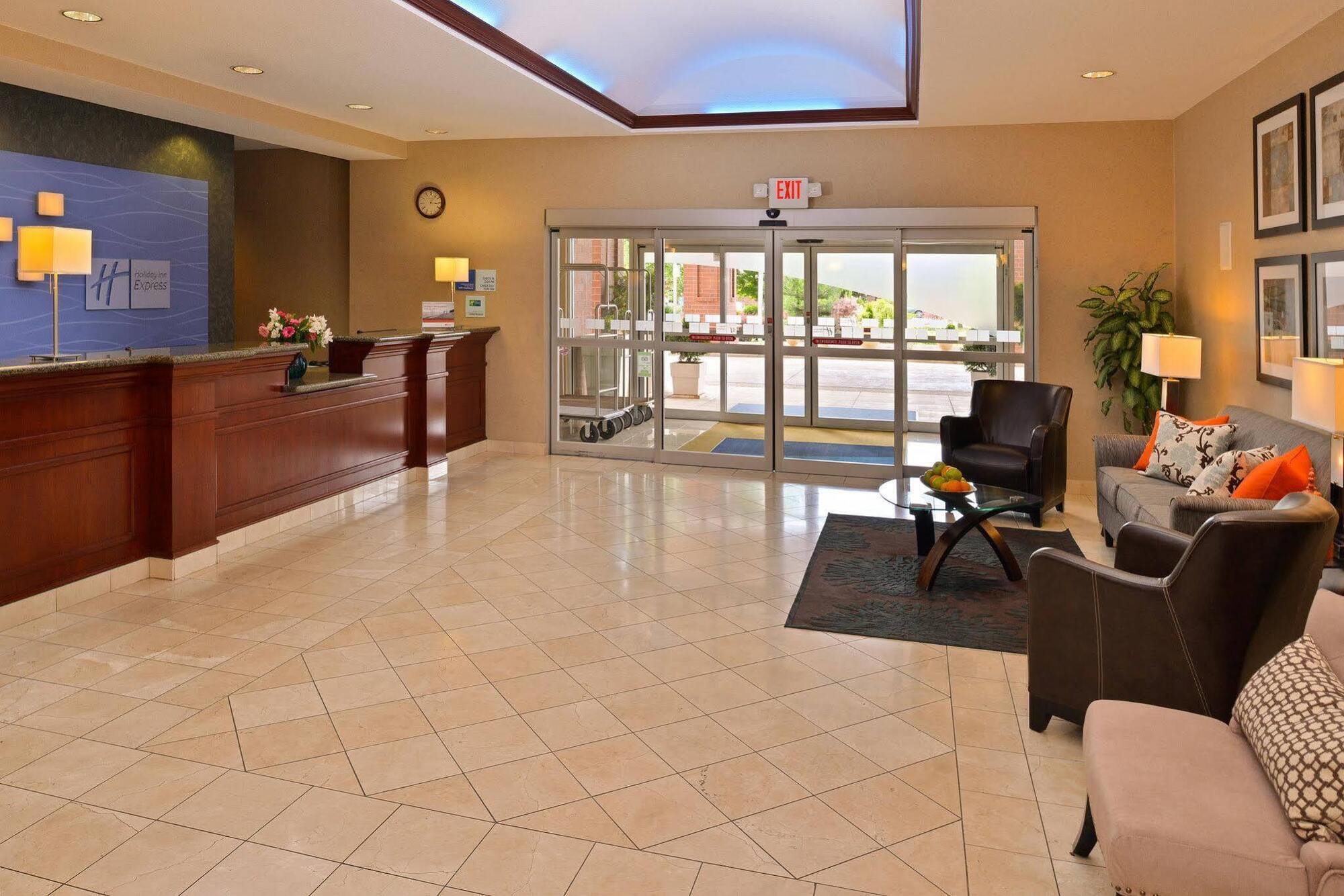 Holiday Inn Express Hotel & Suites Albany By Ihg Eksteriør billede